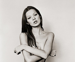 Kate Moss - The Lost Polaroids and Contacts 3D Exhibition